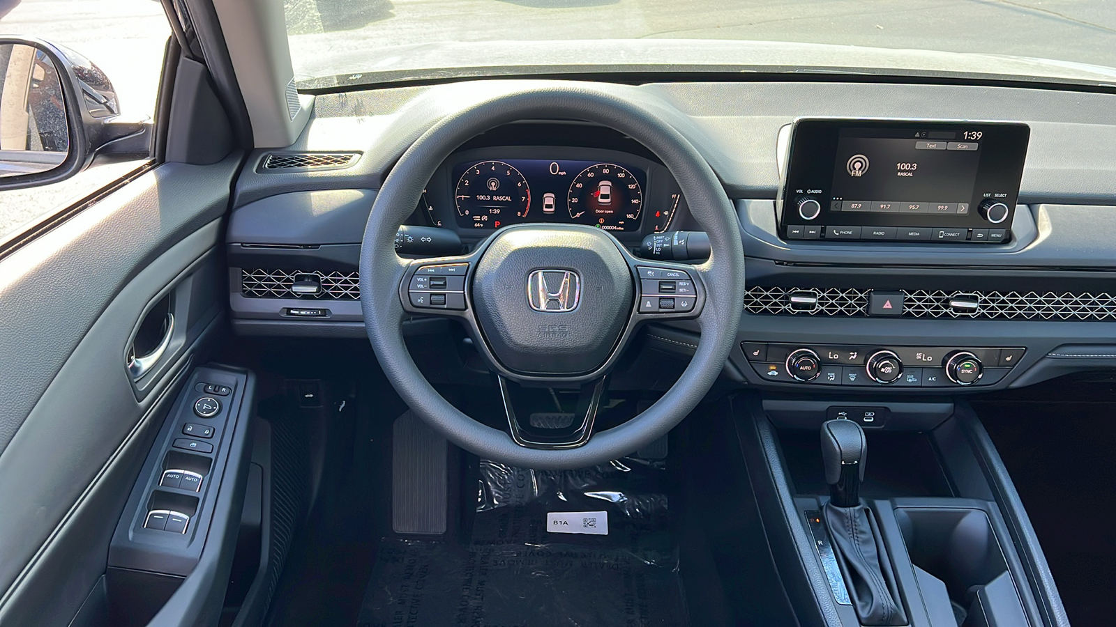 2025 Honda Accord Sedan SE 9