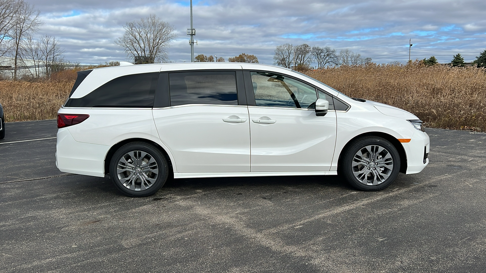 2025 Honda Odyssey Touring 2