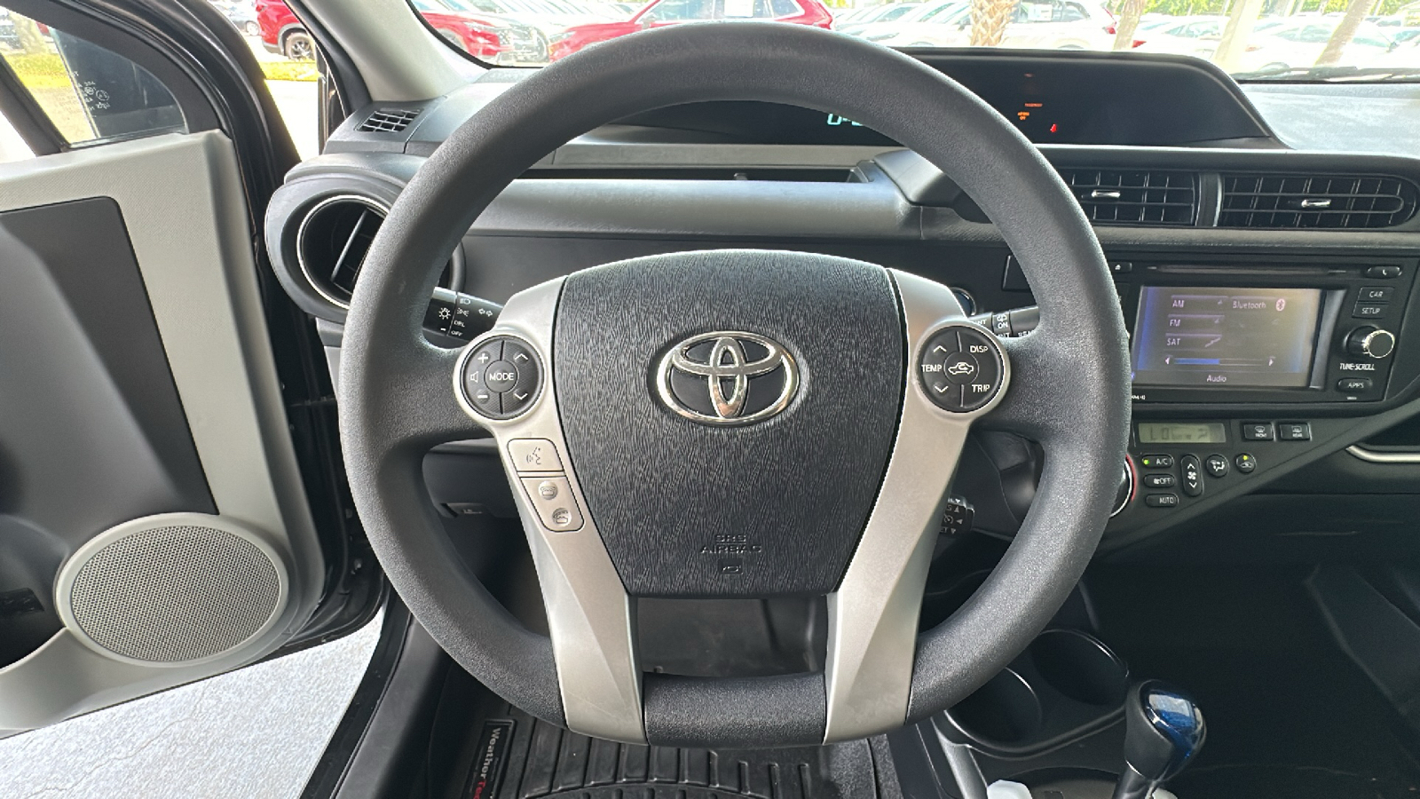 2014 Toyota Prius c Four 19