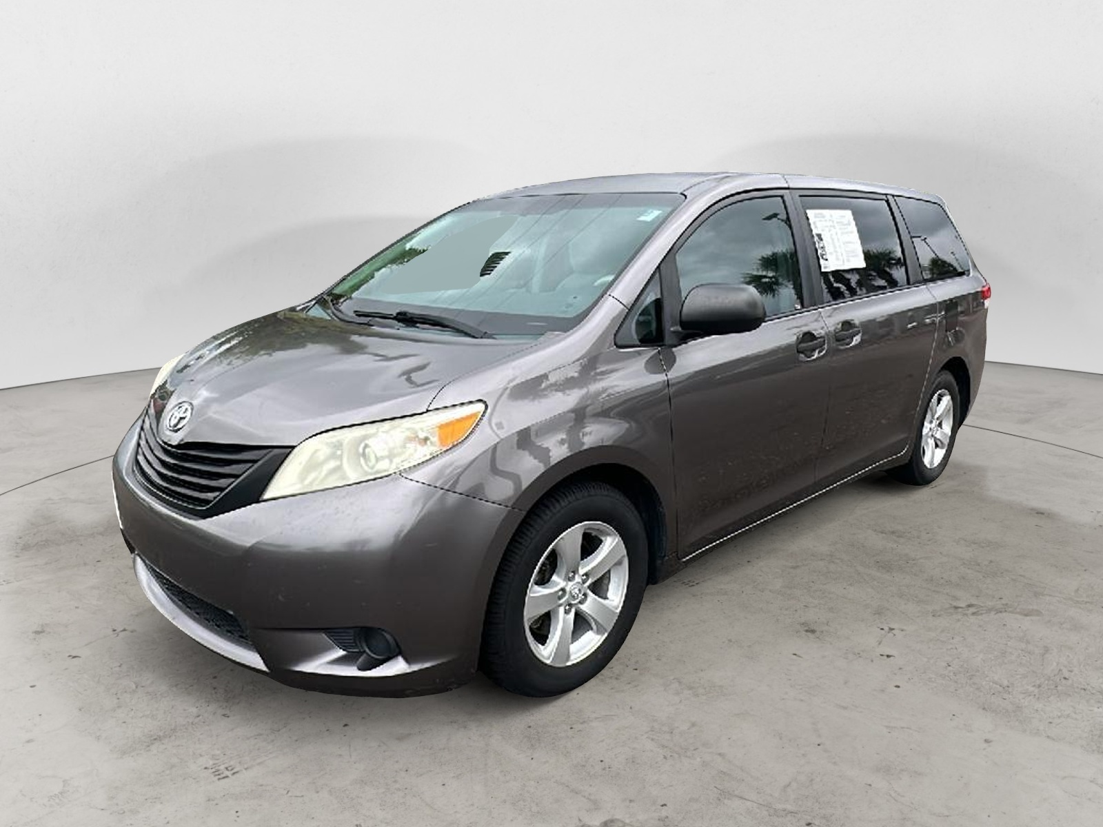 2014 Toyota Sienna L 3