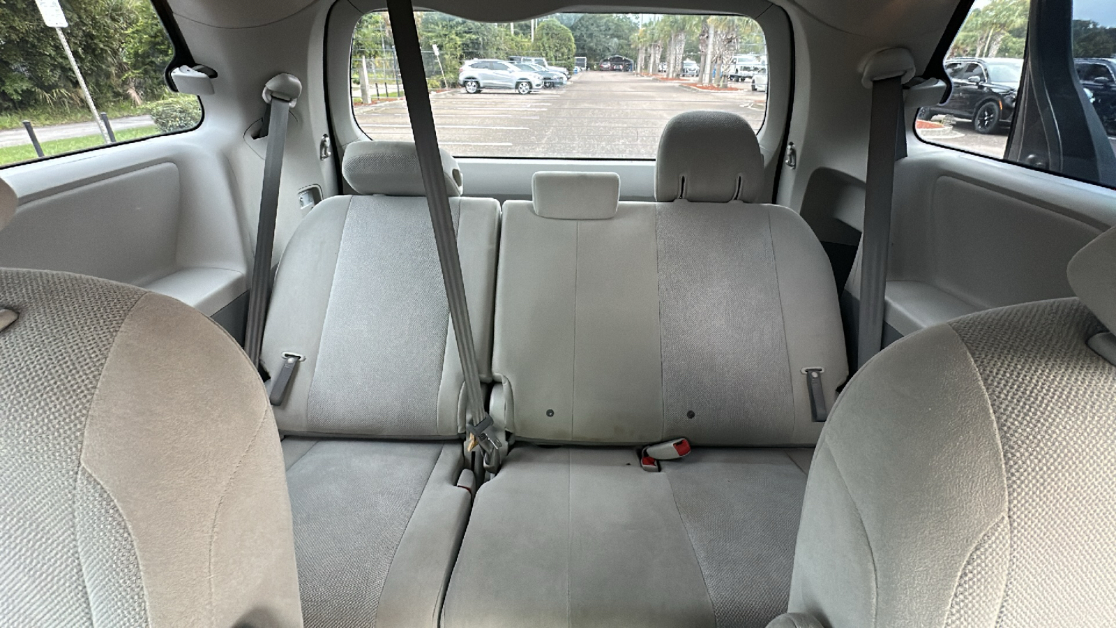 2014 Toyota Sienna L 19