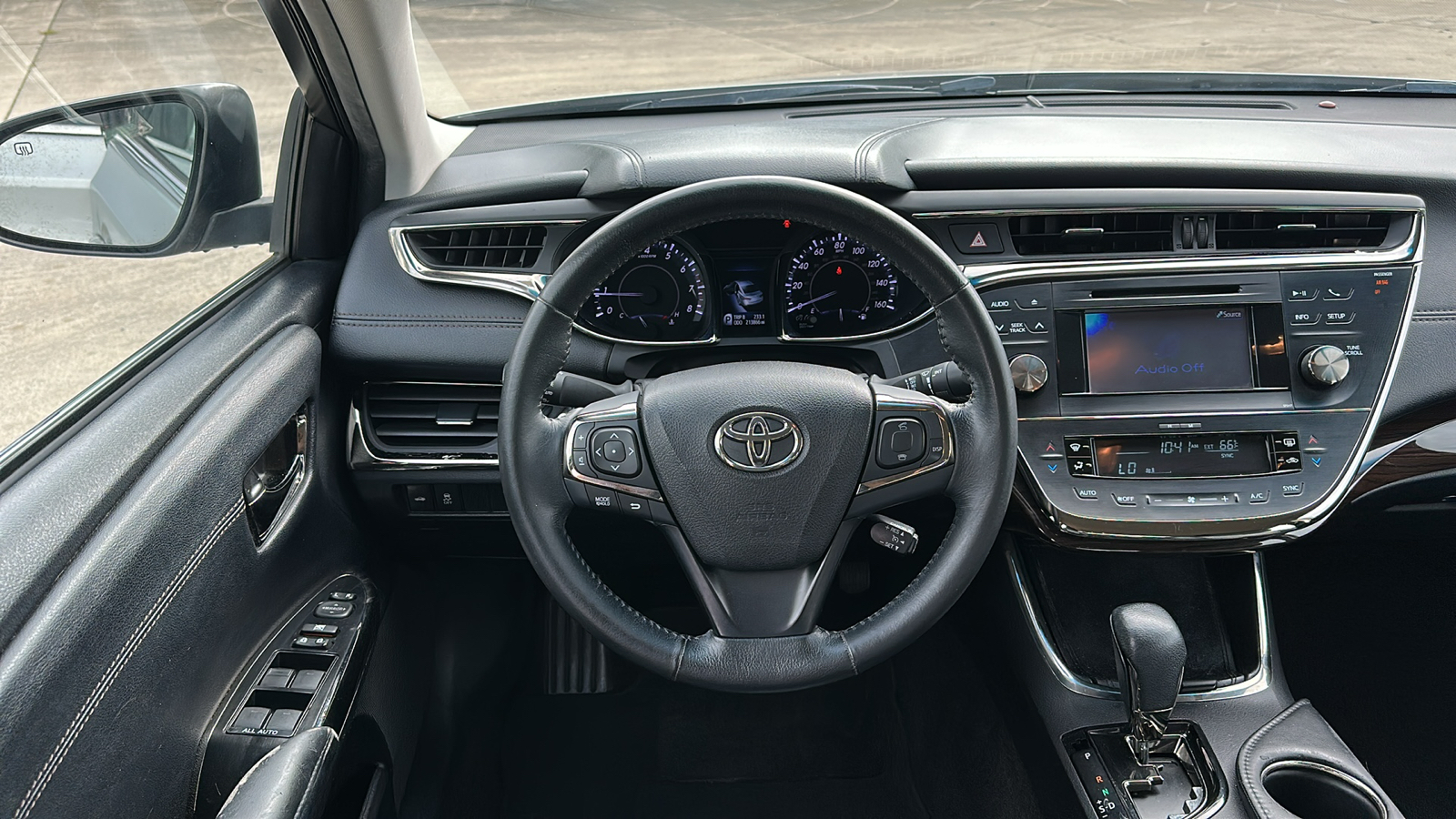 2014 Toyota Avalon XLE 13