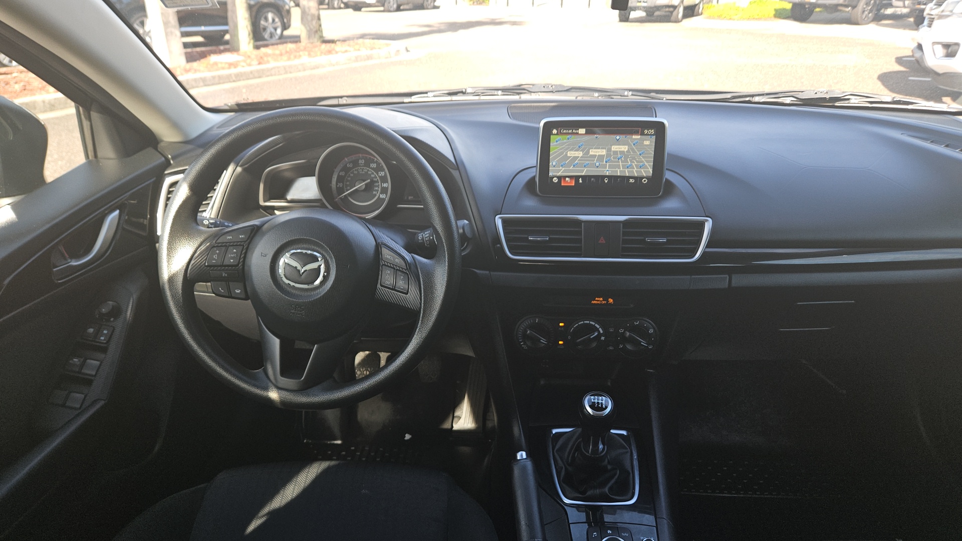 2016 Mazda Mazda3 i Sport 11