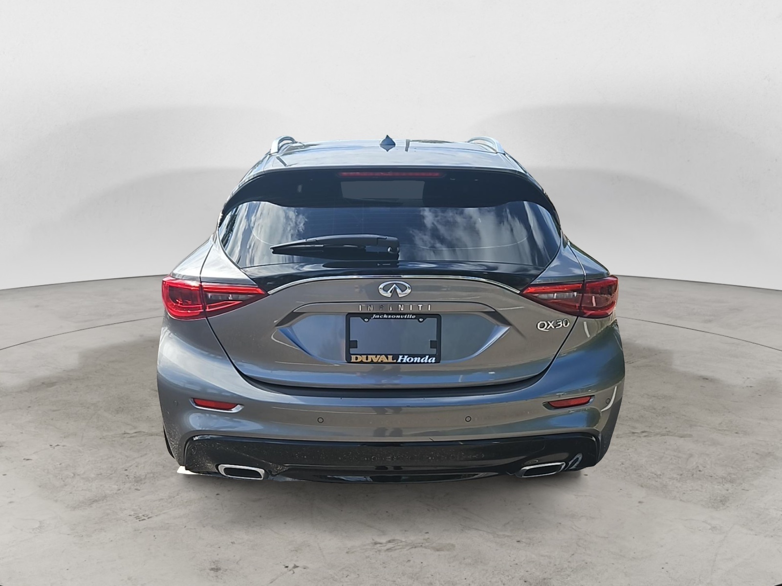 2018 INFINITI QX30 Premium 4