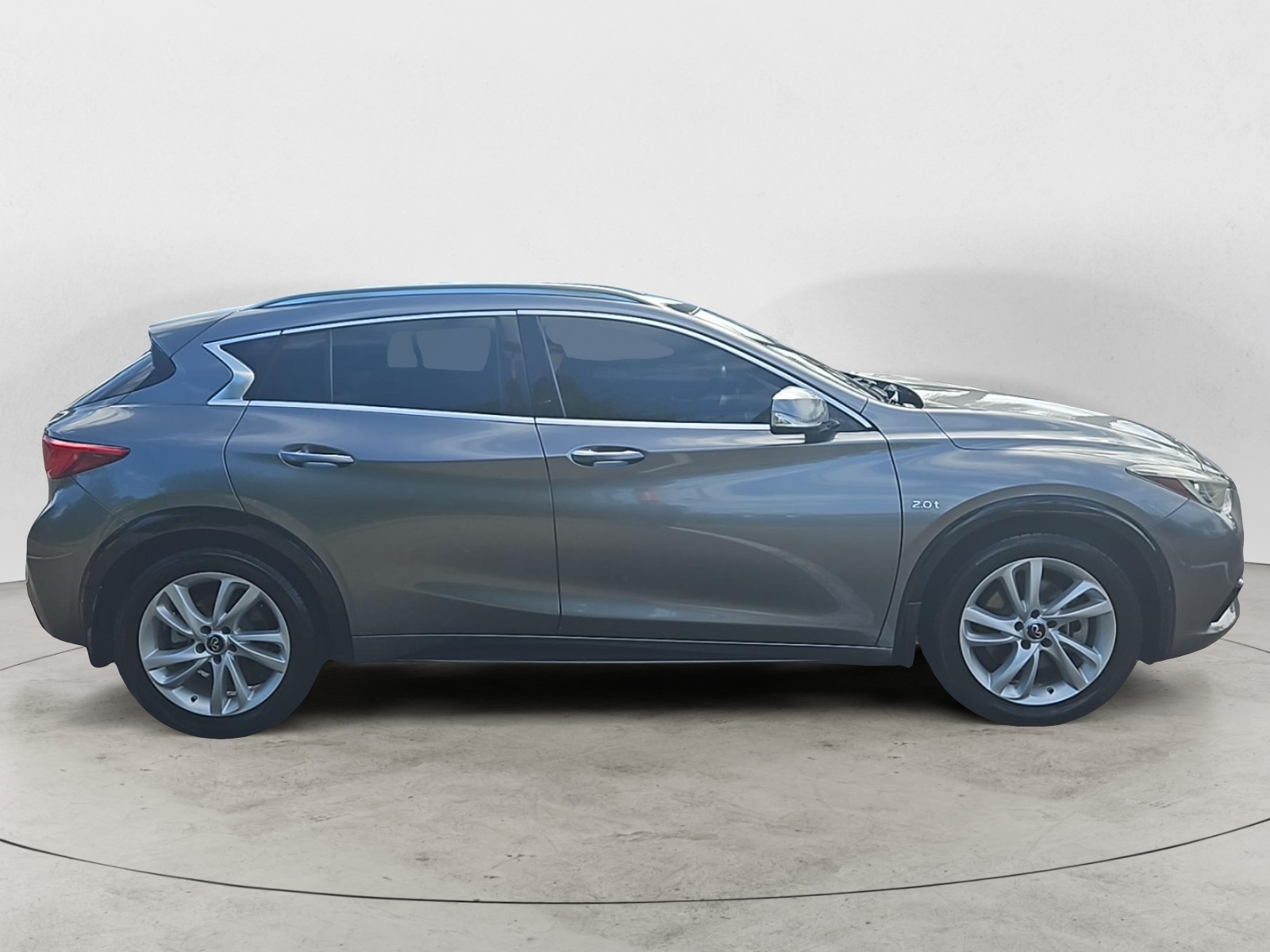 2018 INFINITI QX30 Premium 6