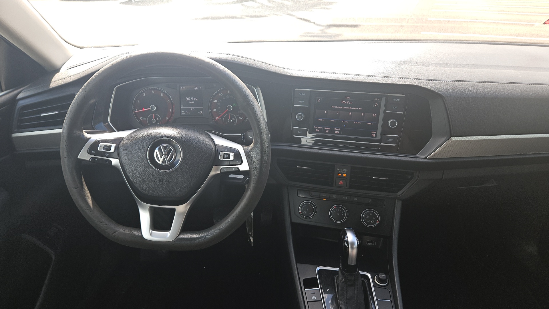 2019 Volkswagen Jetta SE 11