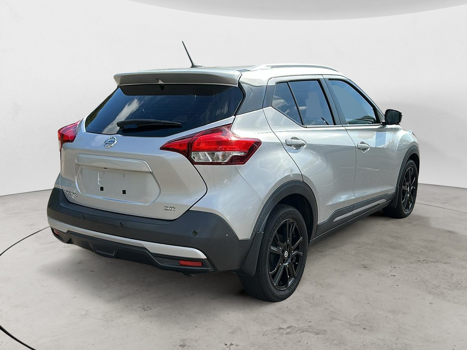 2020 Nissan Kicks SR 5