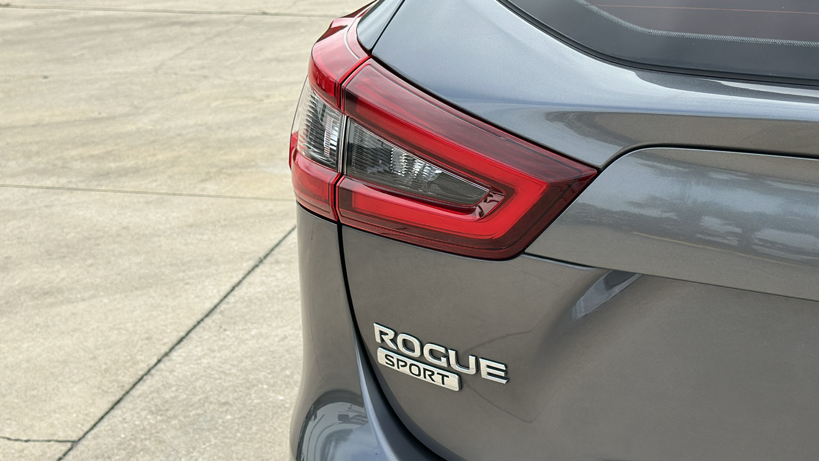 2020 Nissan Rogue Sport S 20