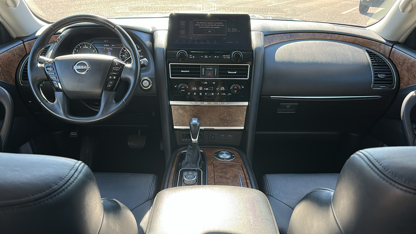 2022 Nissan Armada SL 13