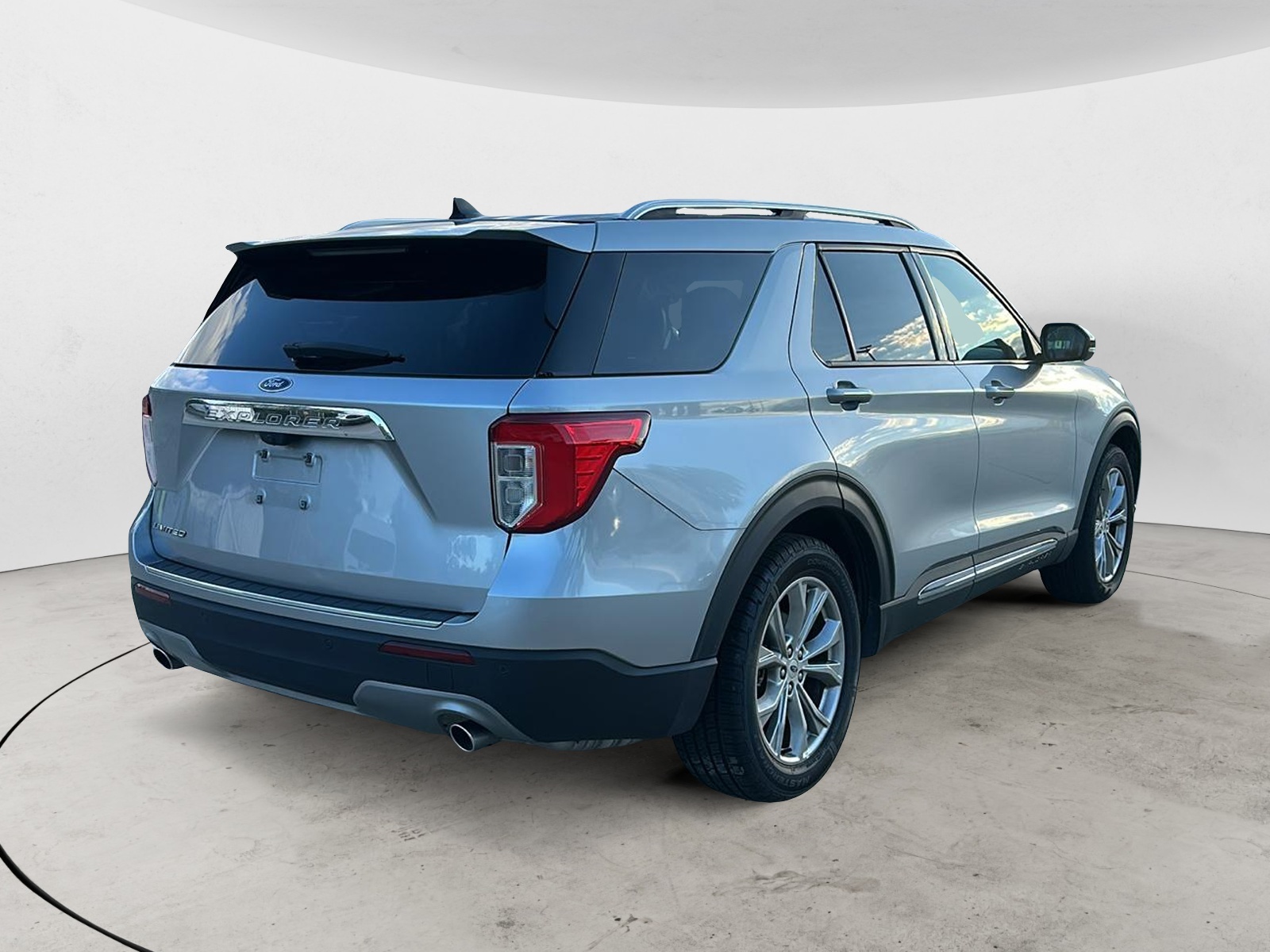 2022 Ford Explorer Limited 3