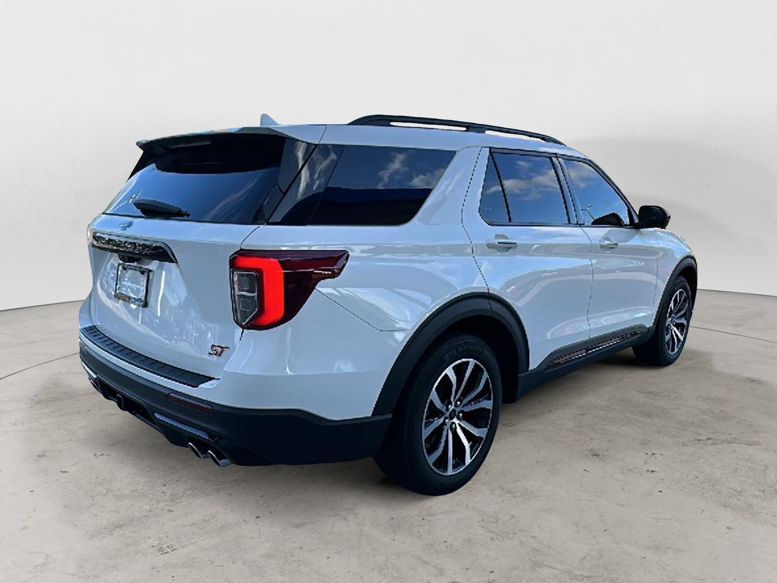 2022 Ford Explorer ST 7