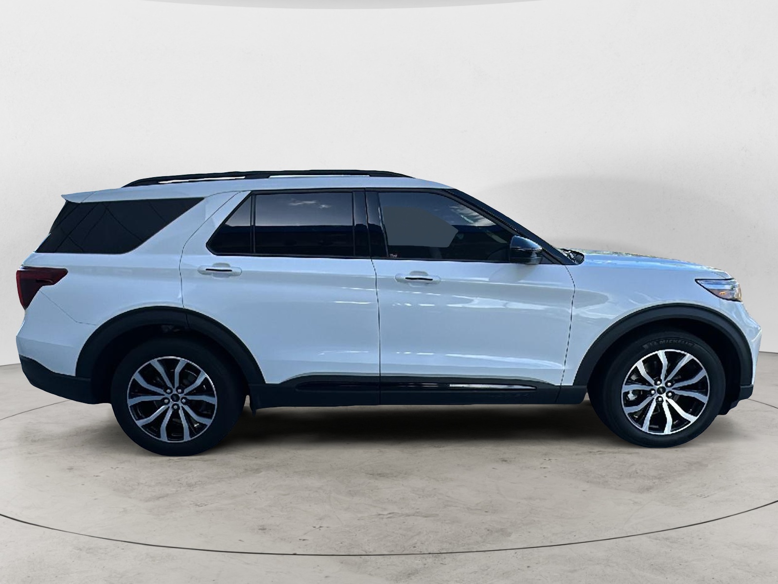 2022 Ford Explorer ST 8