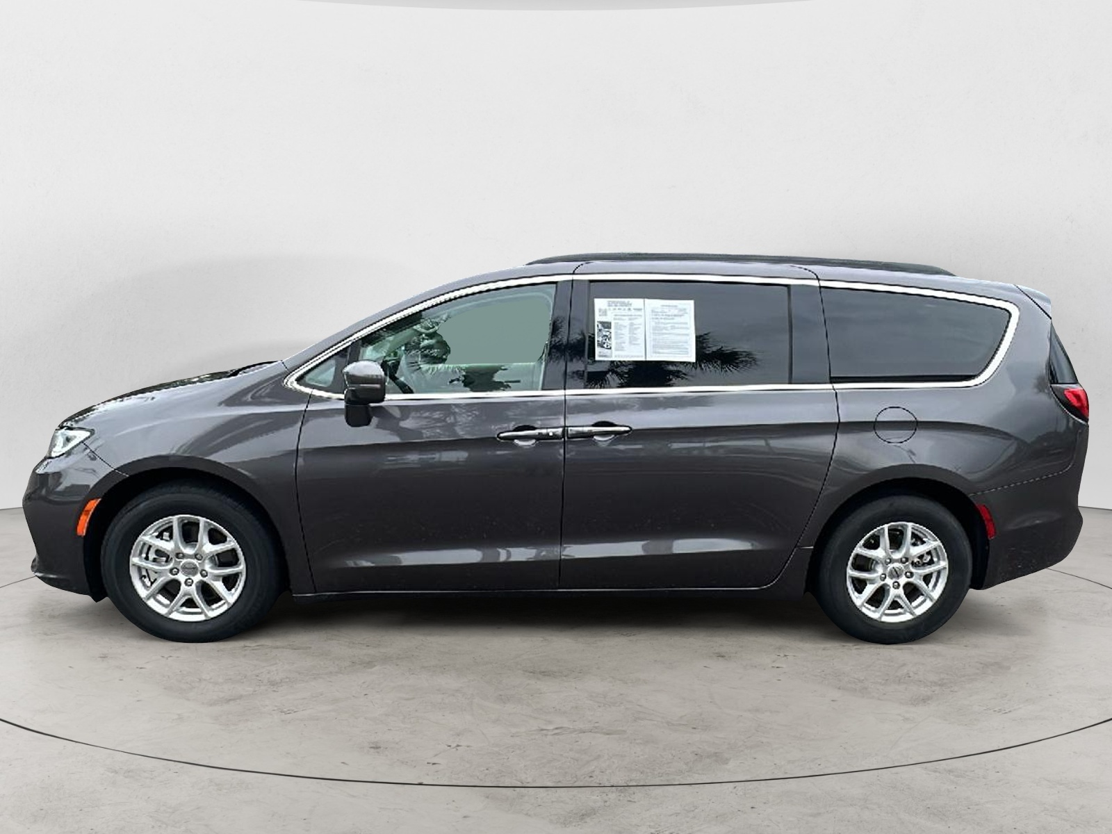 2022 Chrysler Pacifica Touring L 4