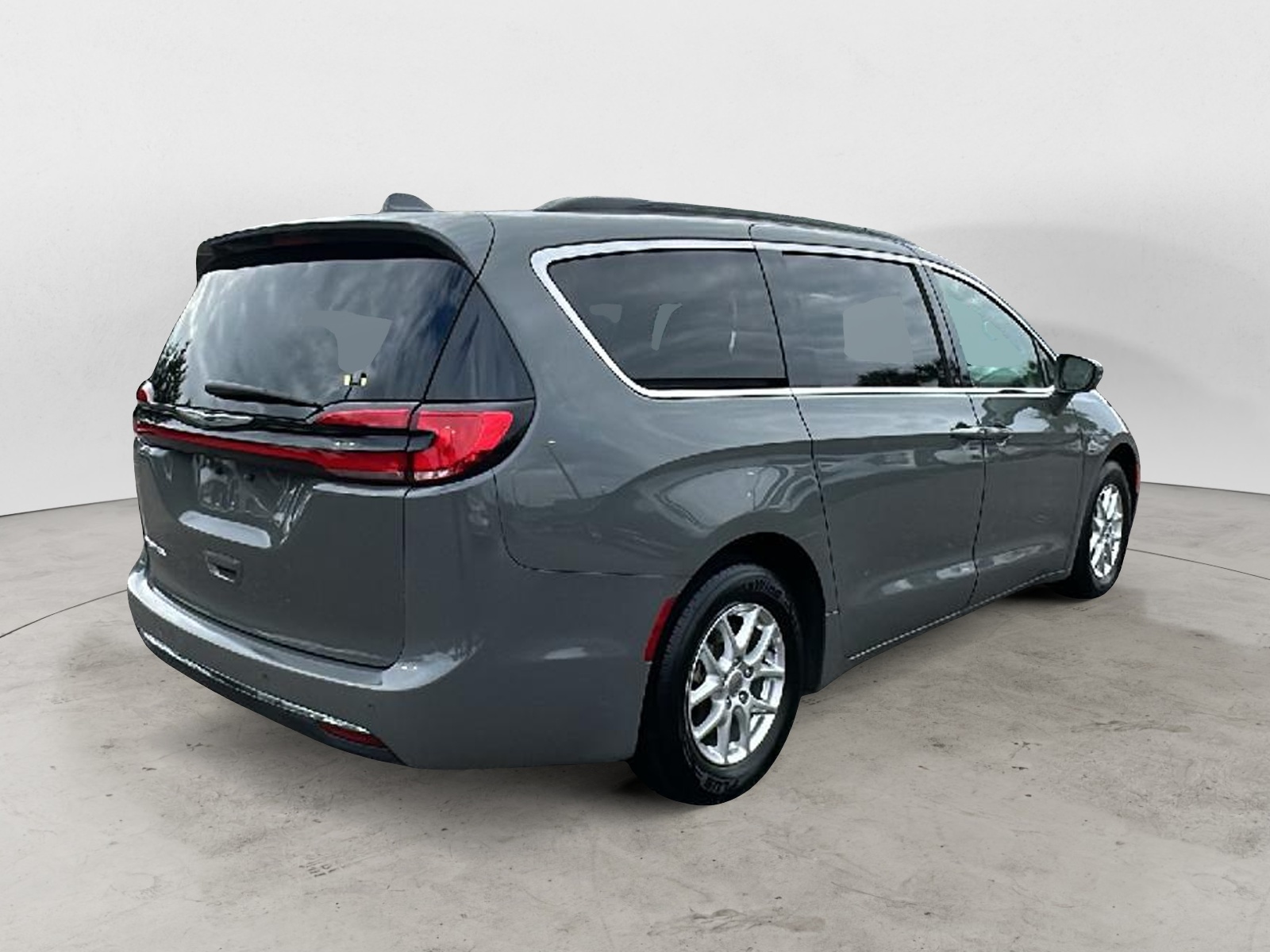 2022 Chrysler Pacifica Touring L 5