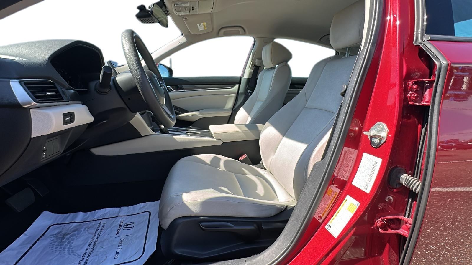 2019 Honda Accord LX 10