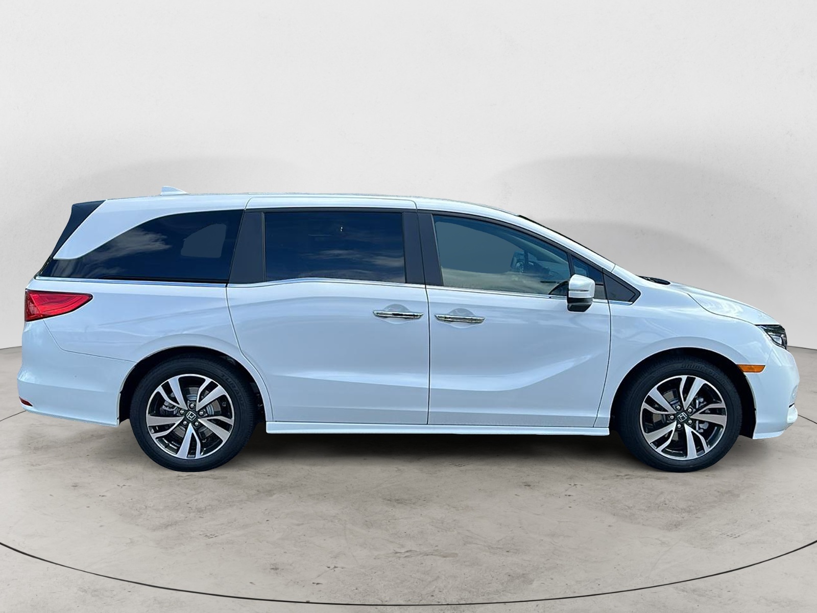 2024 Honda Odyssey Touring 8