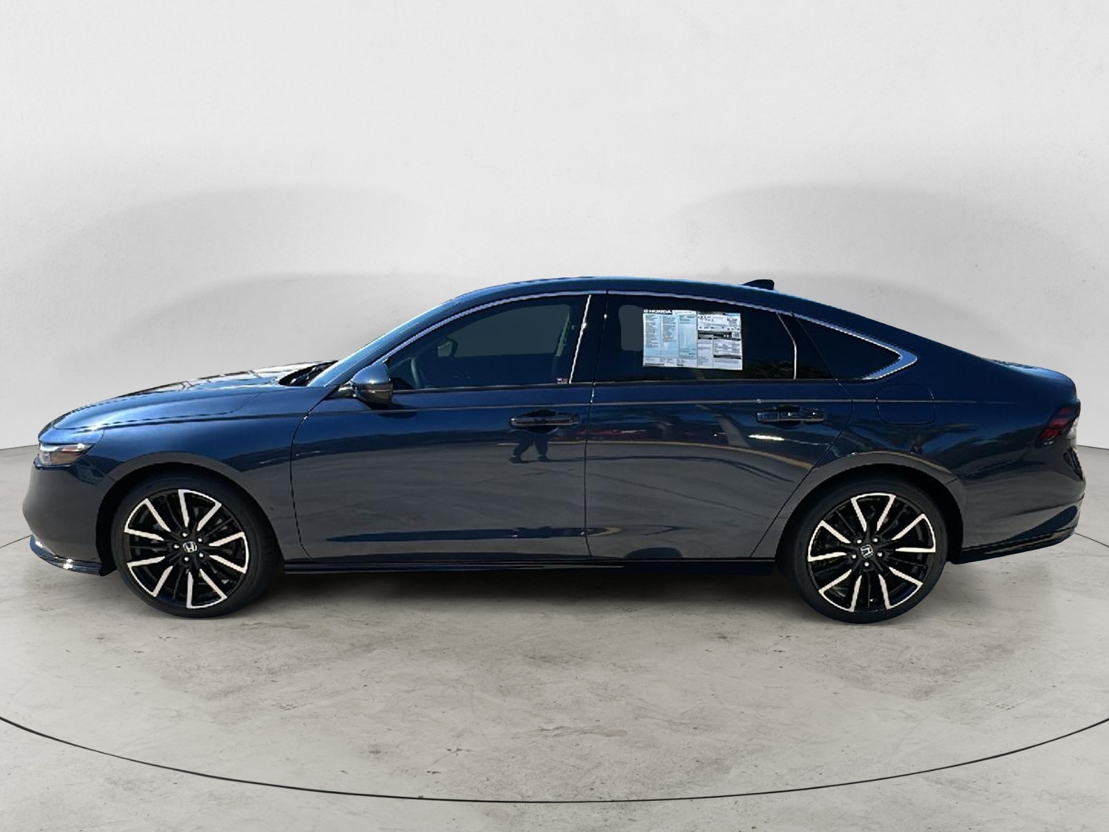 2025 Honda Accord Hybrid Touring 2