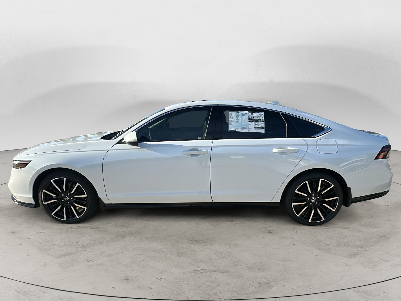 2025 Honda Accord Hybrid Touring 2