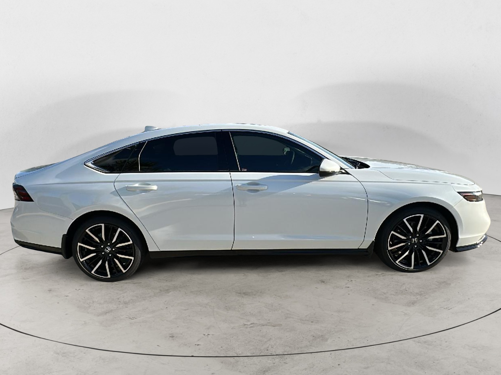 2025 Honda Accord Hybrid Touring 6