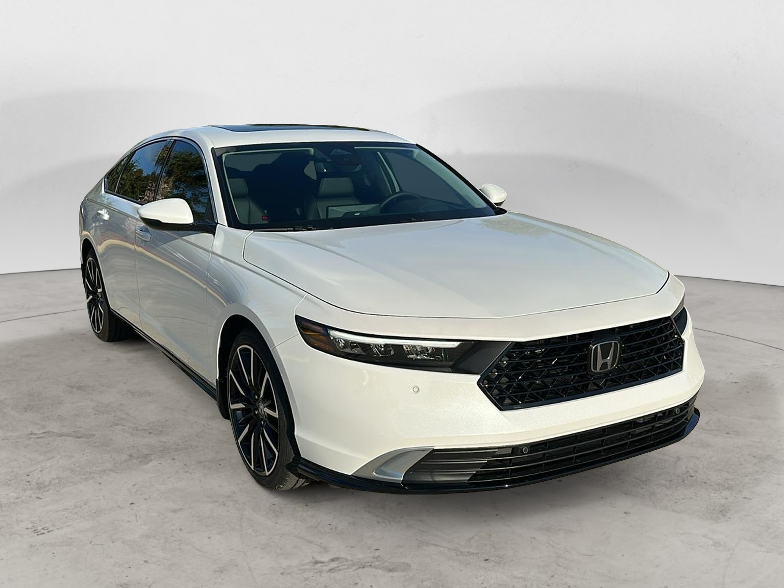 2025 Honda Accord Hybrid Touring 8