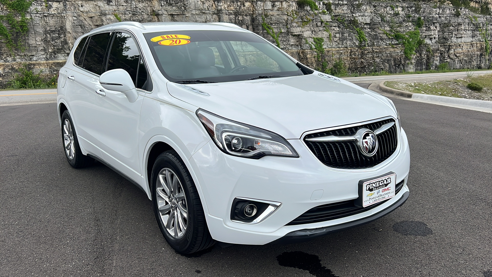 2020 Buick Envision Essence 1
