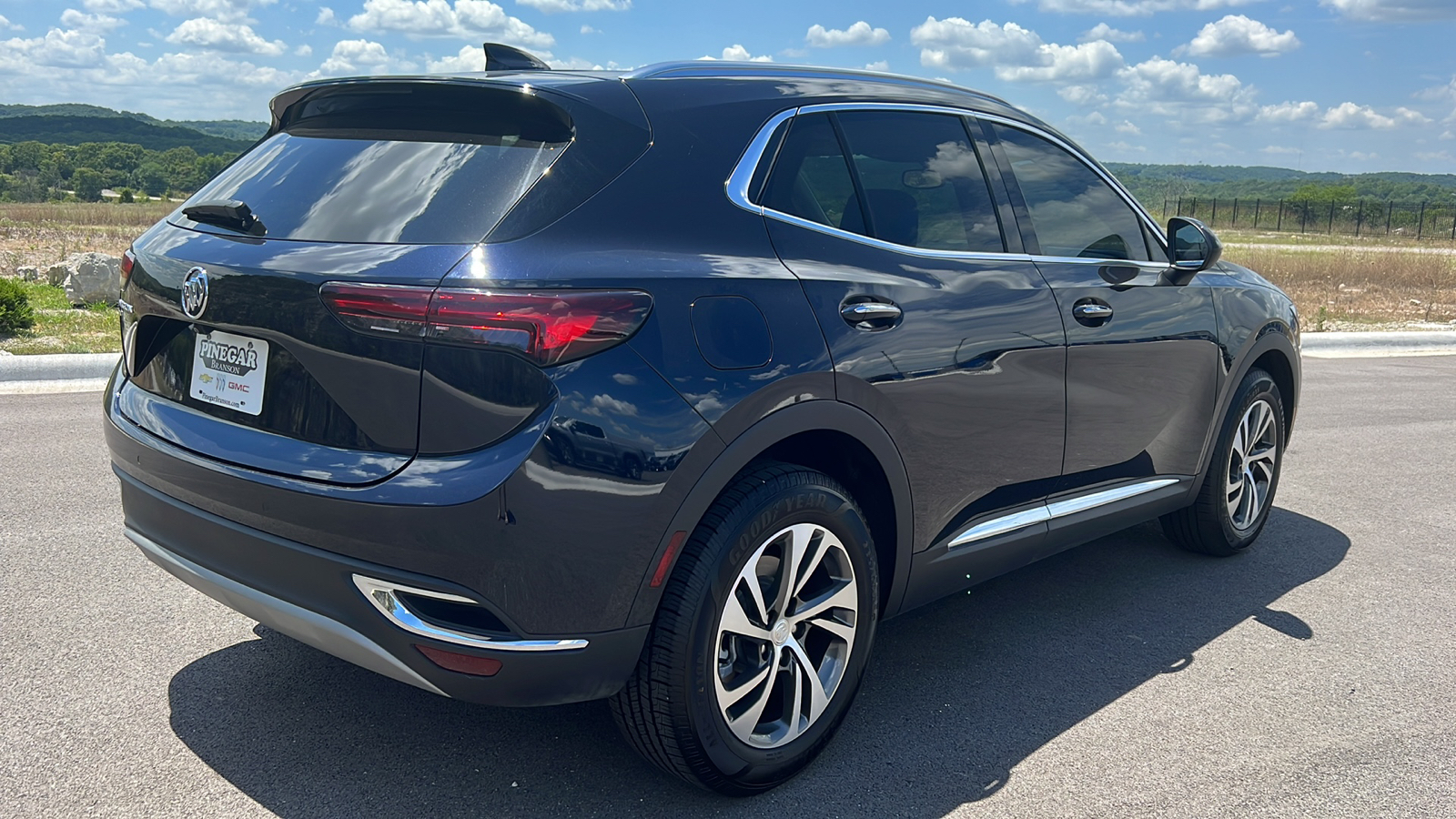 2021 Buick Envision Essence 8