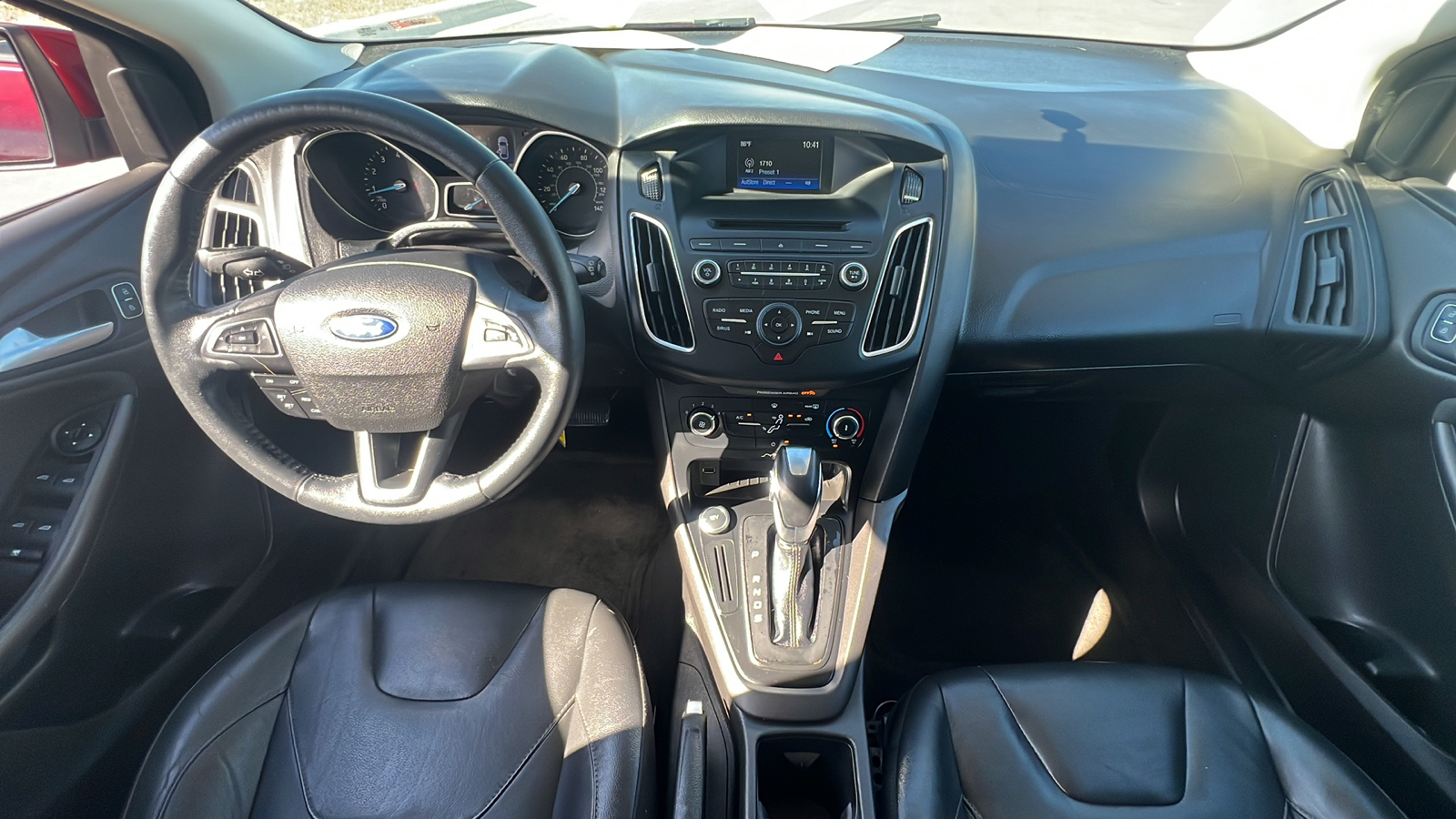 2015 Ford Focus SE 12