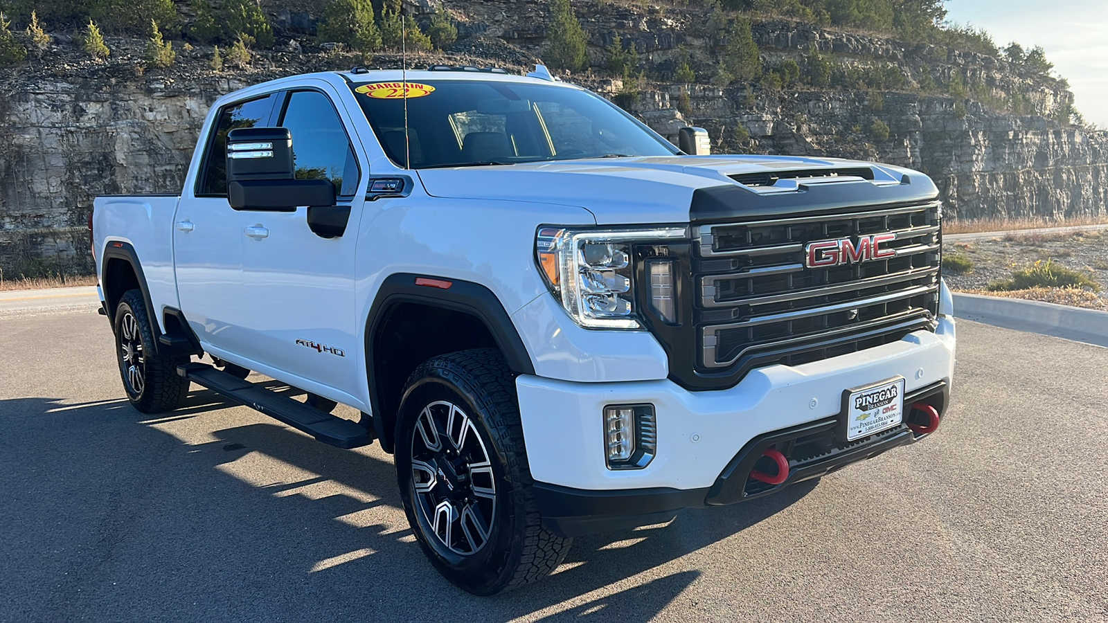 2022 GMC Sierra 2500HD AT4 1