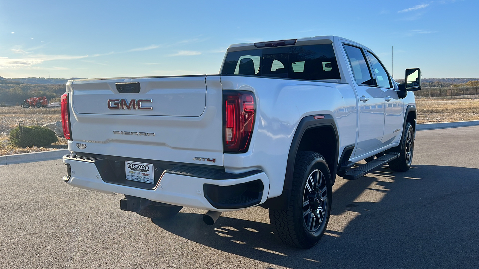 2022 GMC Sierra 2500HD AT4 8