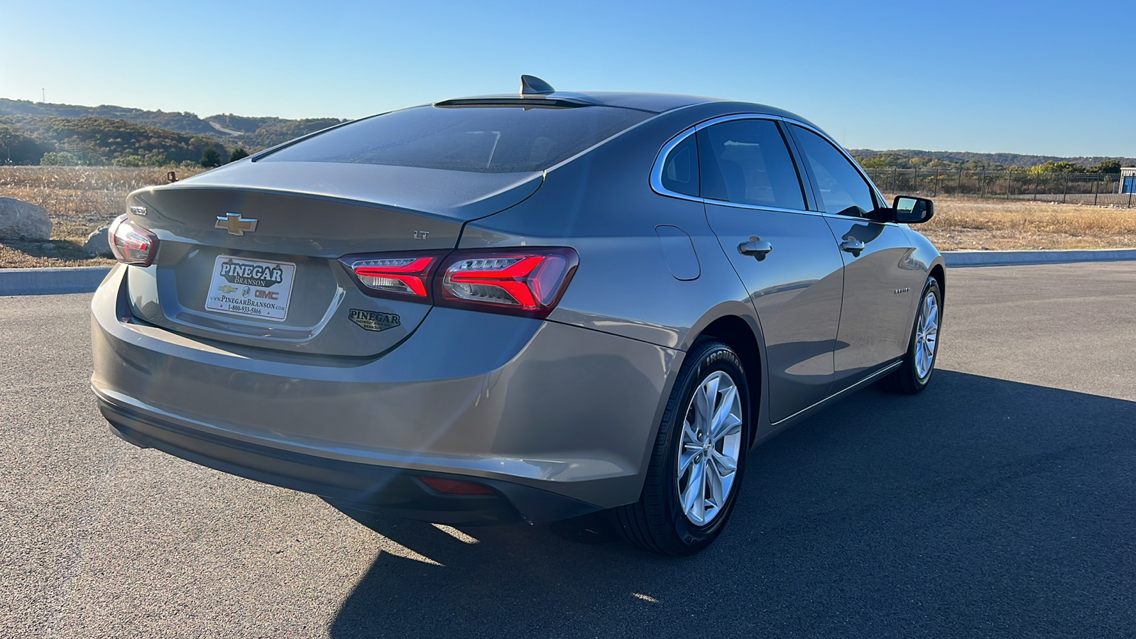 2022 Chevrolet Malibu LT 8