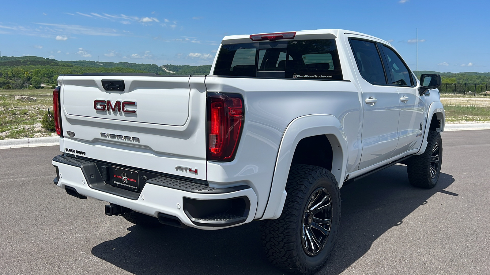 2024 GMC Sierra 1500 AT4 8