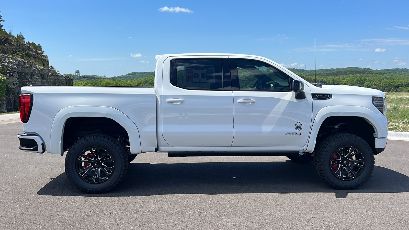 2024 GMC Sierra 1500 AT4 9