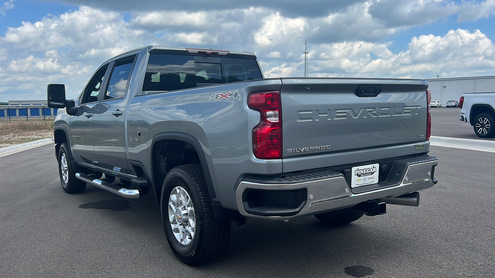 2024 Chevrolet Silverado 2500 LT 6