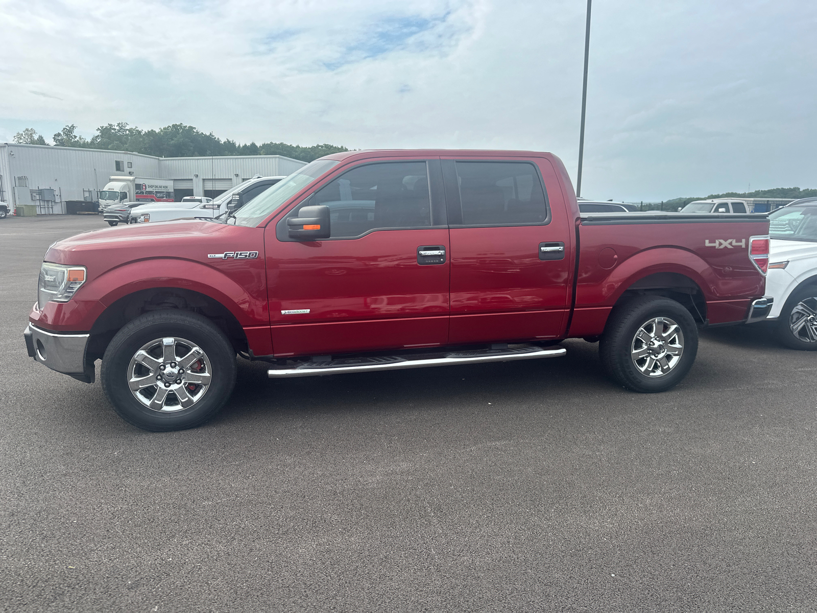 2014 Ford F-150 XLT 2