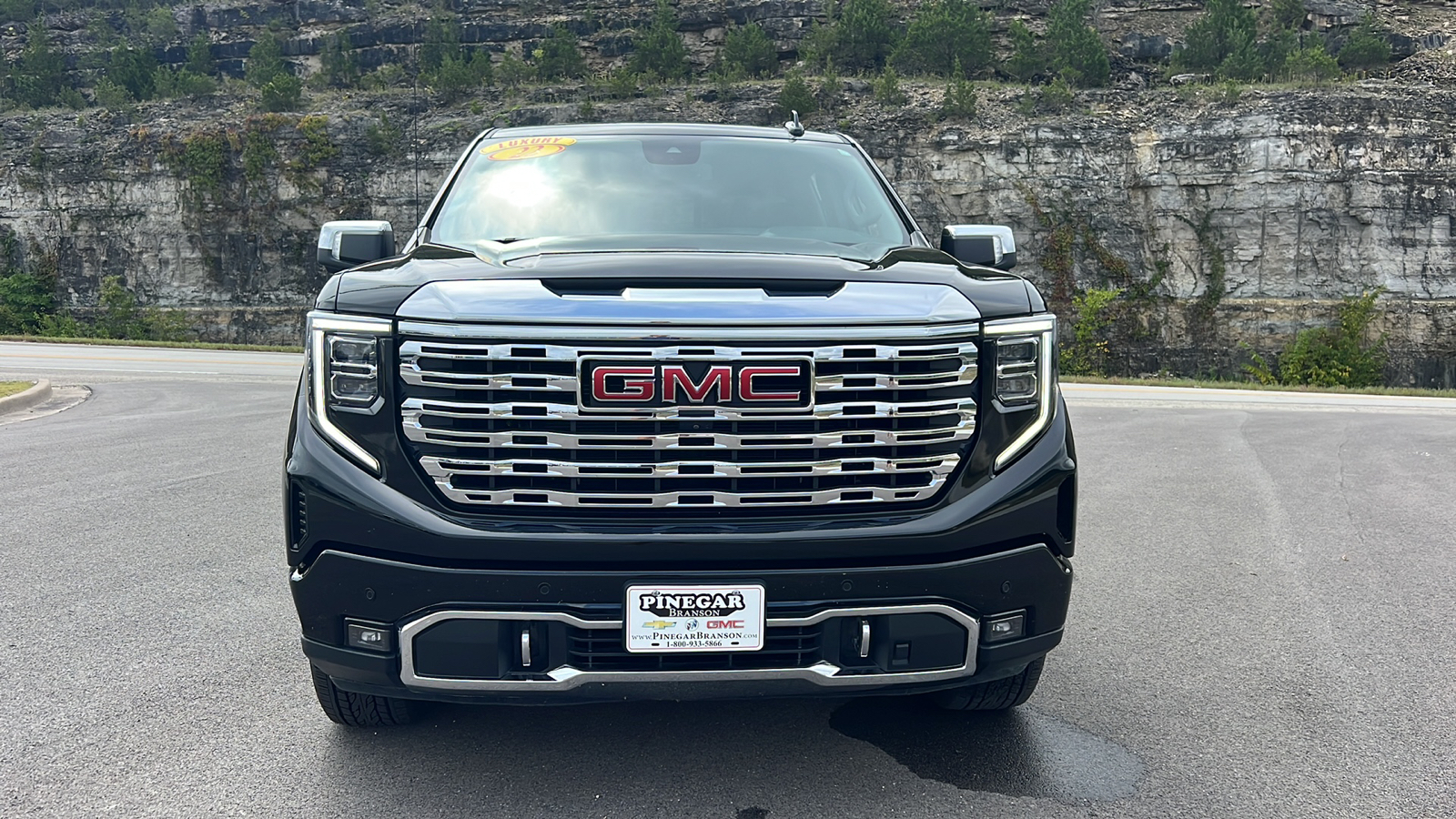 2022 GMC Sierra 1500 Denali 2