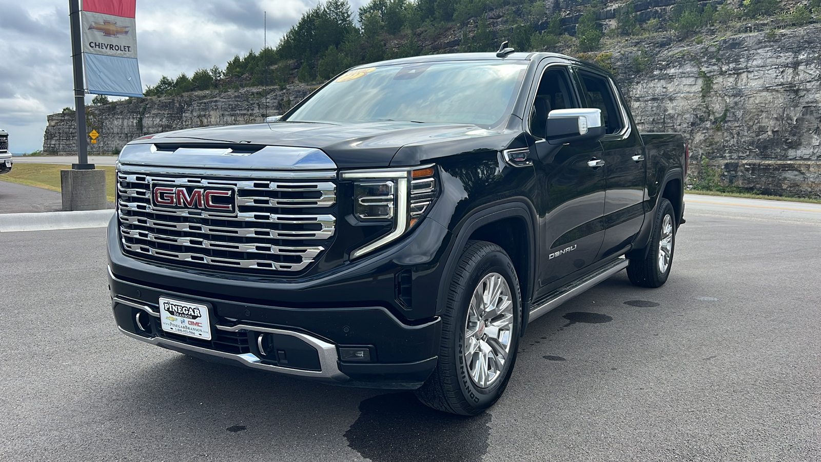 2022 GMC Sierra 1500 Denali 3