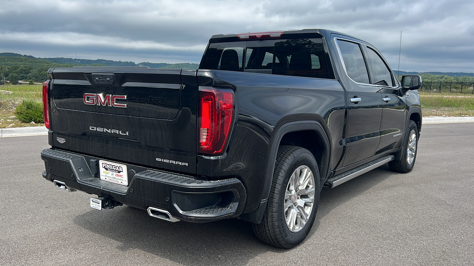 2022 GMC Sierra 1500 Denali 8