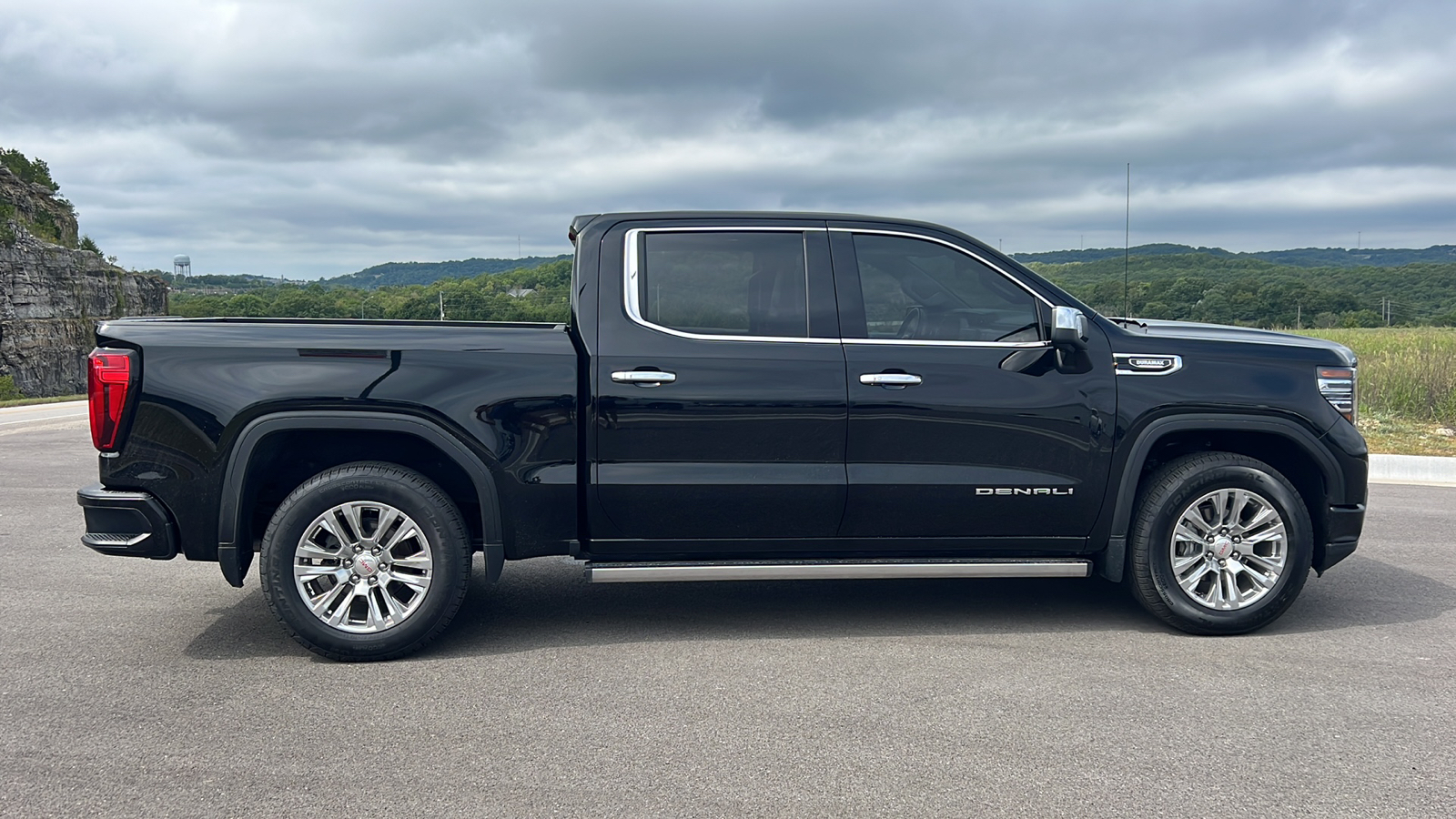 2022 GMC Sierra 1500 Denali 9