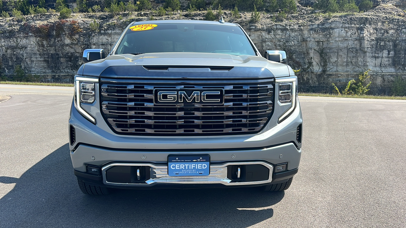 2023 GMC Sierra 1500 Denali Ultimate 2