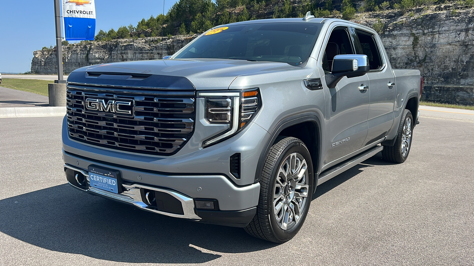 2023 GMC Sierra 1500 Denali Ultimate 3