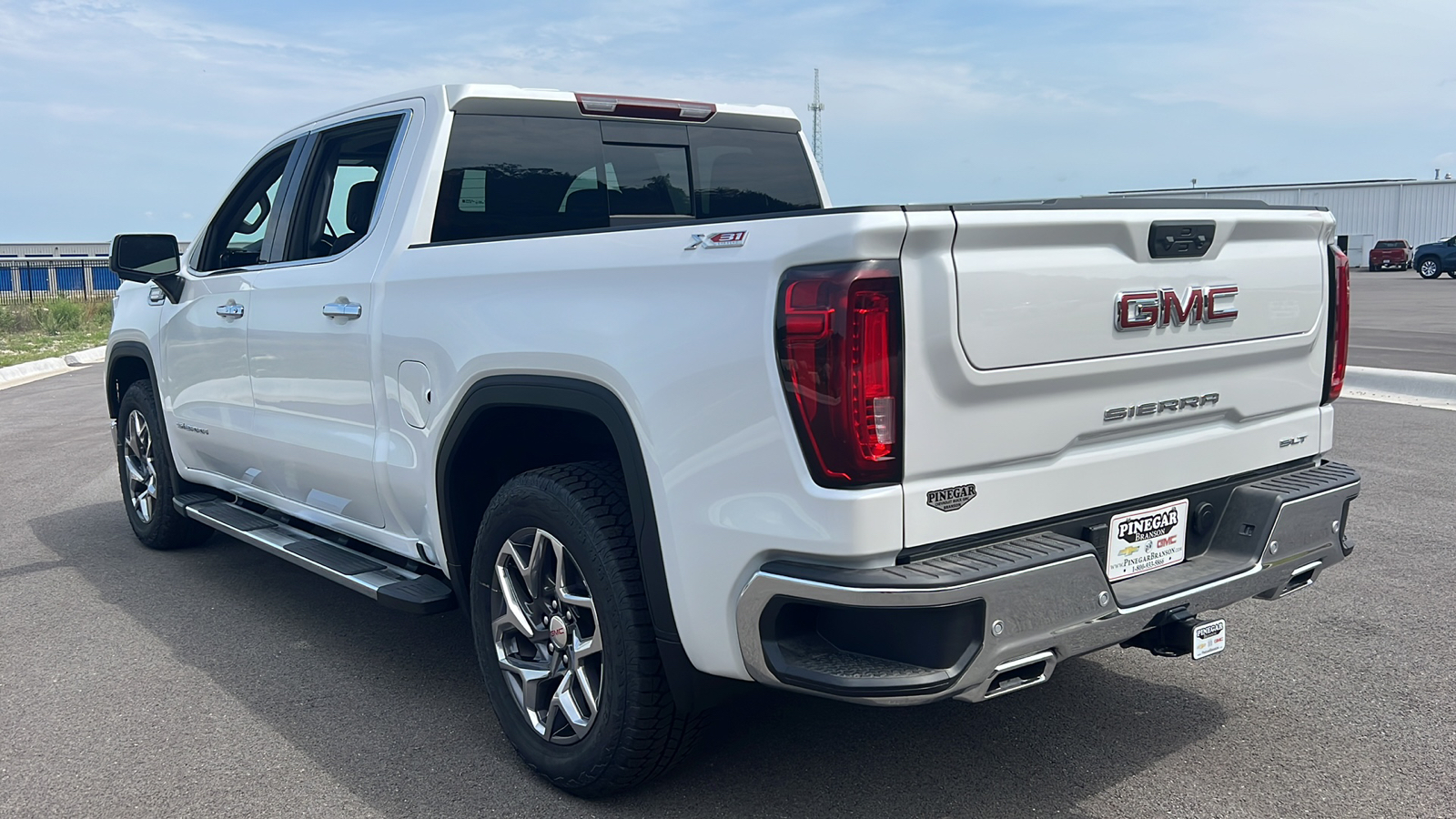 2024 GMC Sierra 1500 SLT 6