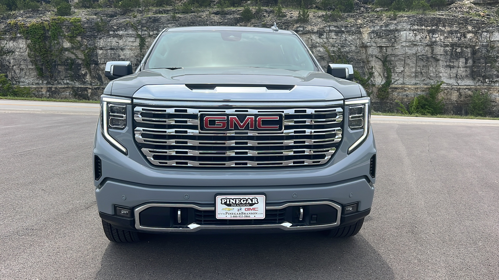 2024 GMC Sierra 1500 Denali 2