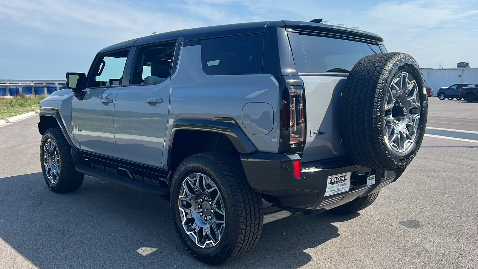 2024 GMC HUMMER EV SUV 3X 6