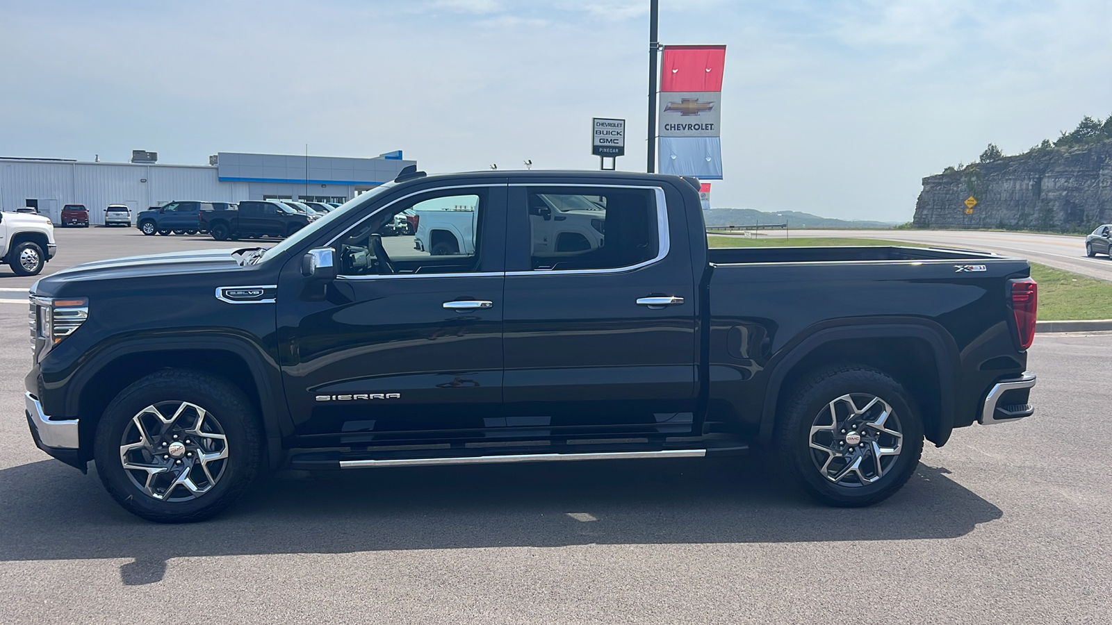 2024 GMC Sierra 1500 SLT 4