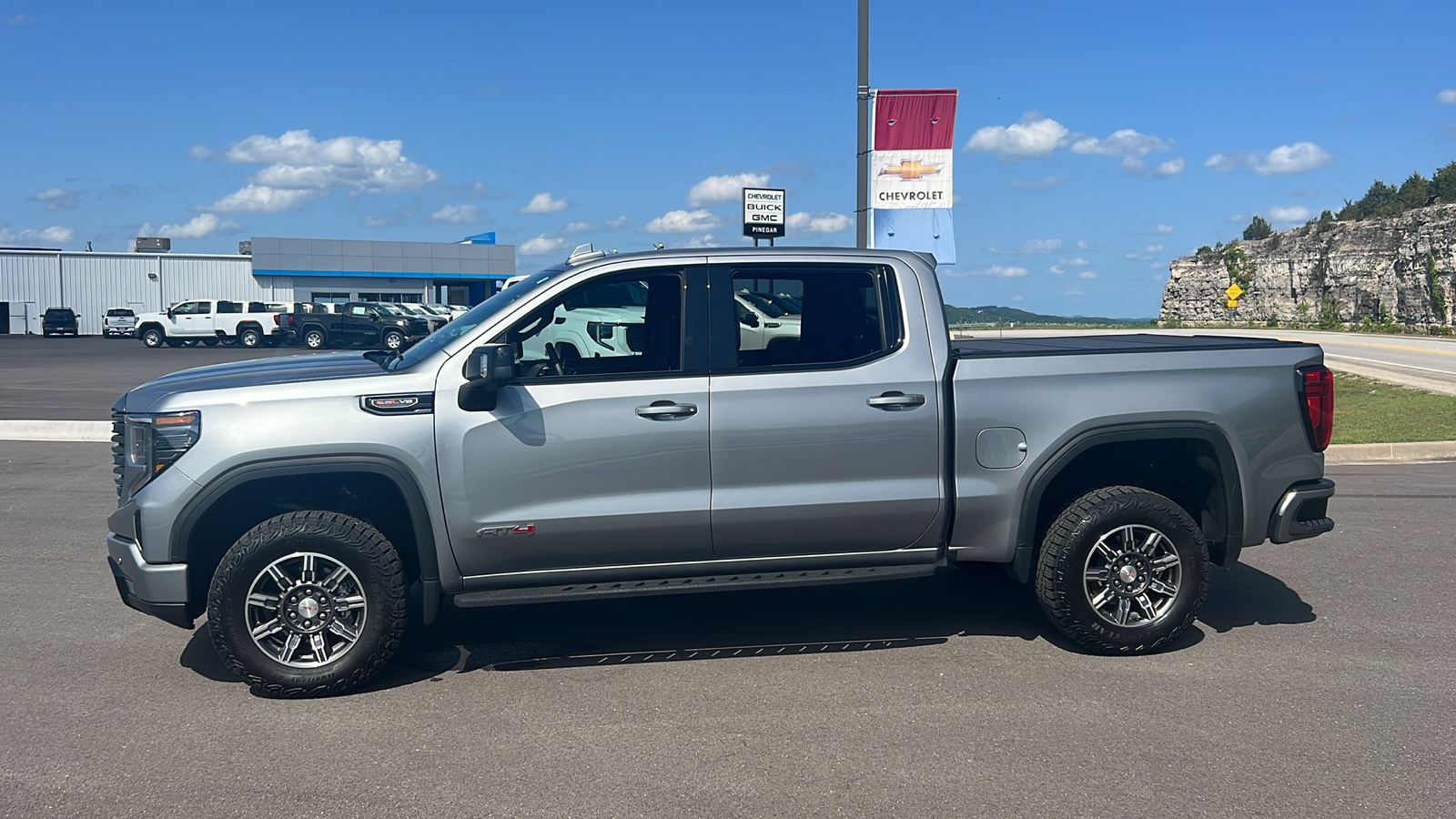 2024 GMC Sierra 1500 AT4 4