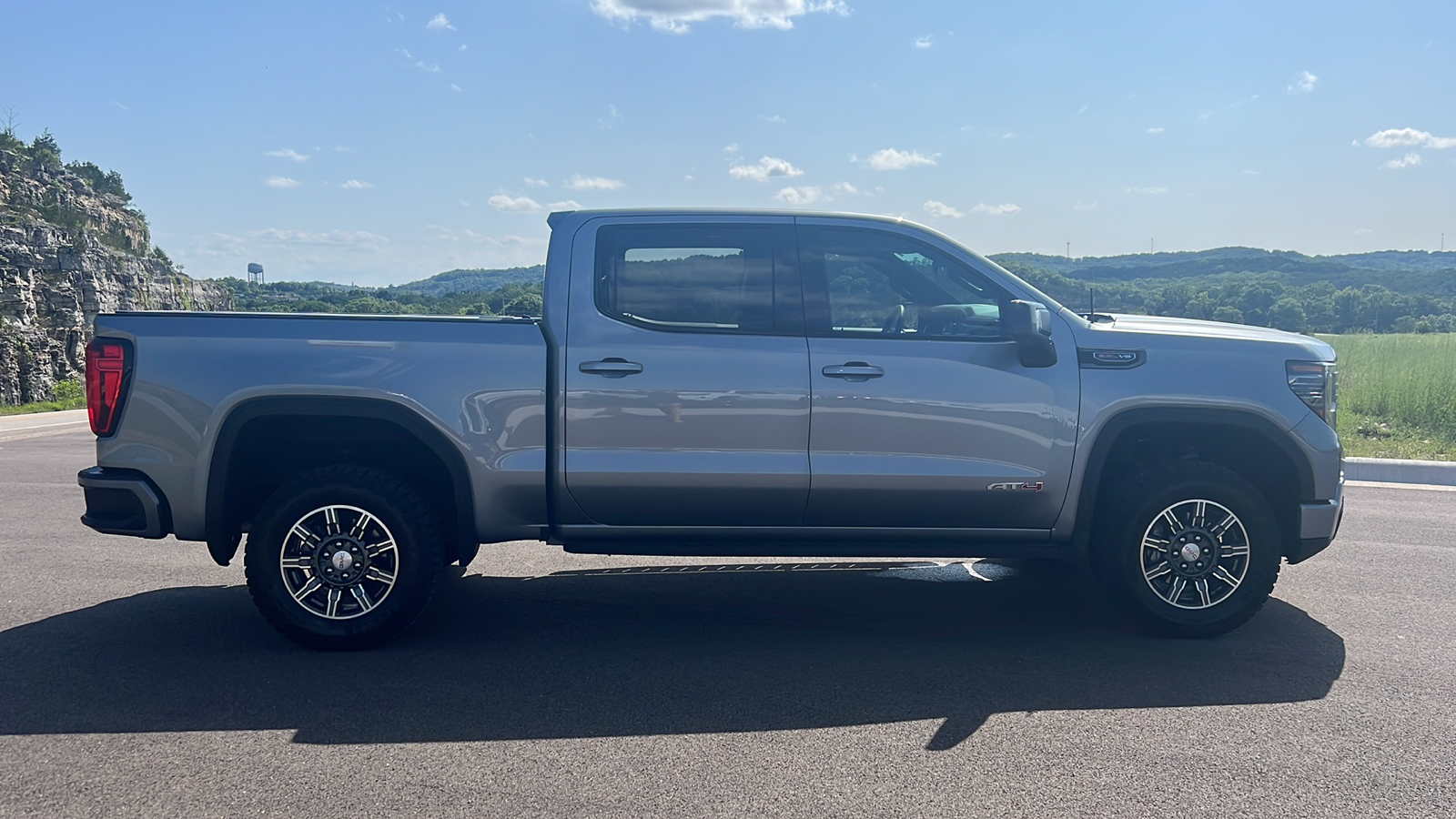 2024 GMC Sierra 1500 AT4 9