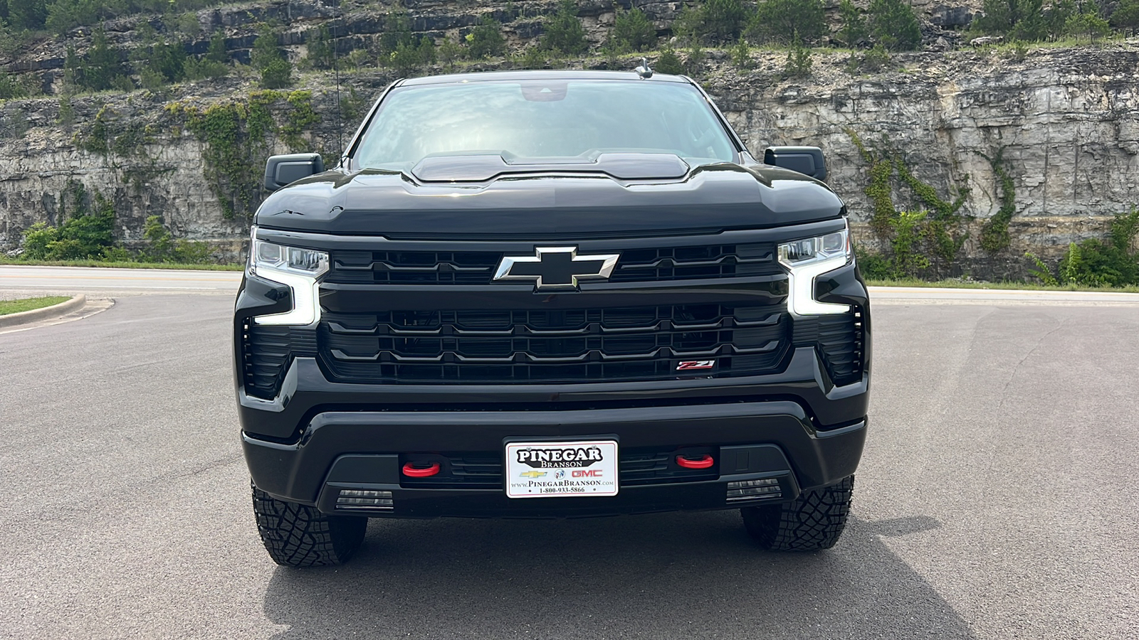 2024 Chevrolet Silverado 1500 LT Trail Boss 2