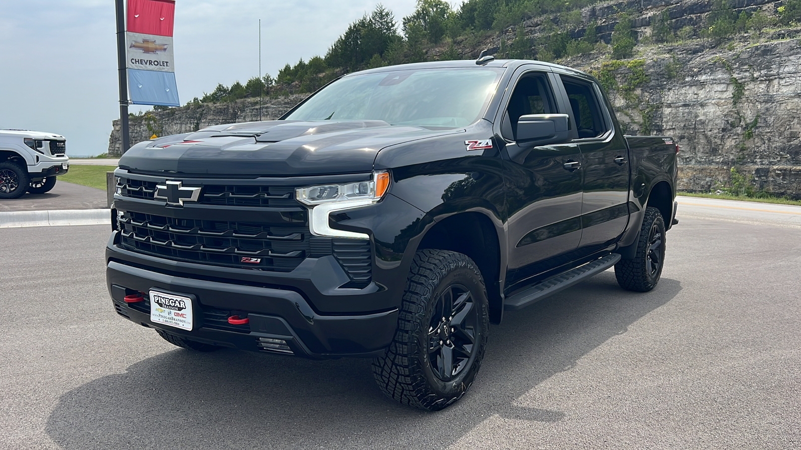 2024 Chevrolet Silverado 1500 LT Trail Boss 3