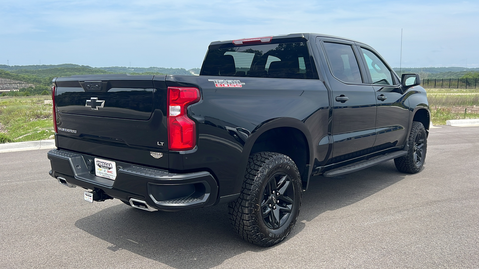 2024 Chevrolet Silverado 1500 LT Trail Boss 8