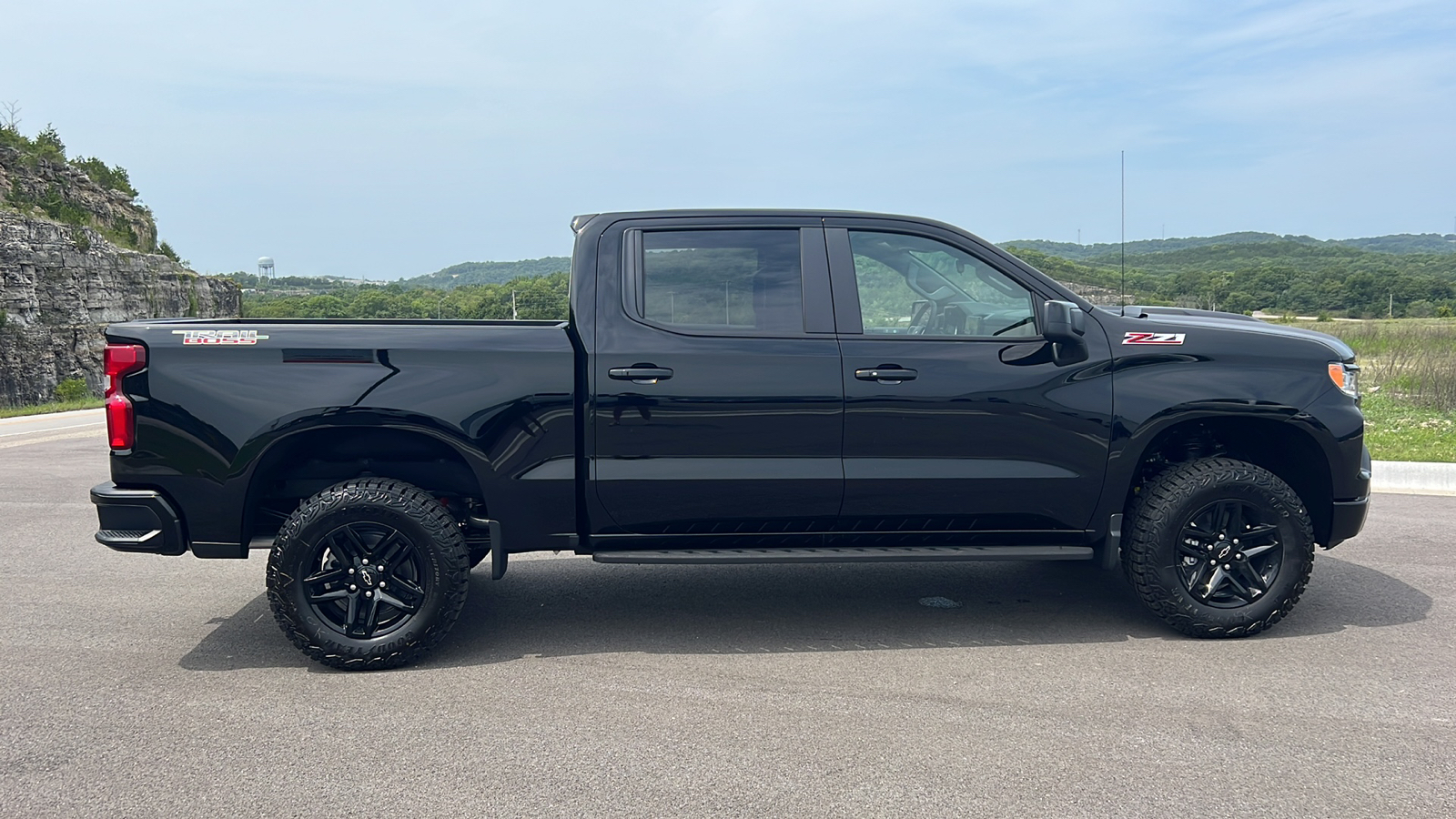 2024 Chevrolet Silverado 1500 LT Trail Boss 9